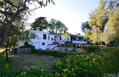 2135 Olive St, Paso Robles, CA 93446 photo 1