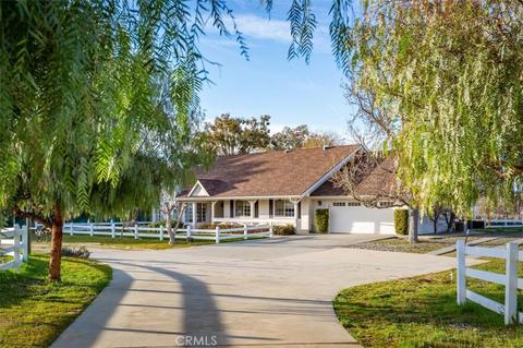 1550 Vineyard Dr, Templeton, CA 93465 photo 1