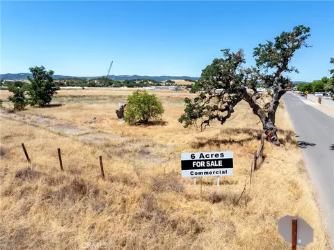 6229 Monterey Rd, Paso Robles, CA 93446 photo 2