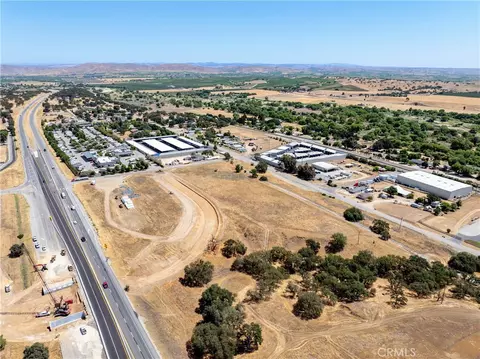 6229 Monterey Rd, Paso Robles, CA 93446 photo 8