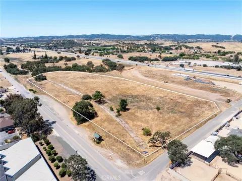 6229 Monterey Rd, Paso Robles, CA 93446 photo 5