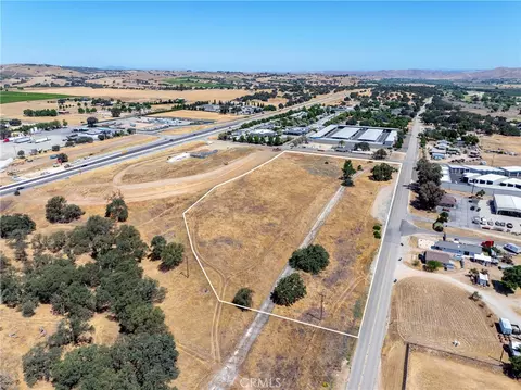 6229 Monterey Rd, Paso Robles, CA 93446 photo 4