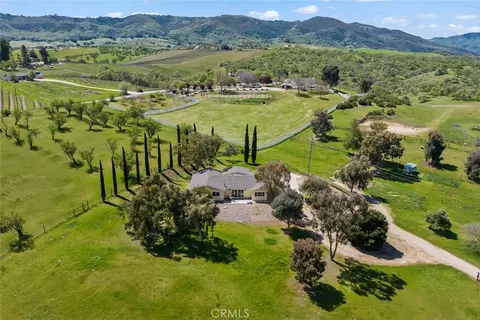 6095 Vista Serrano Way, Paso Robles, CA 93446