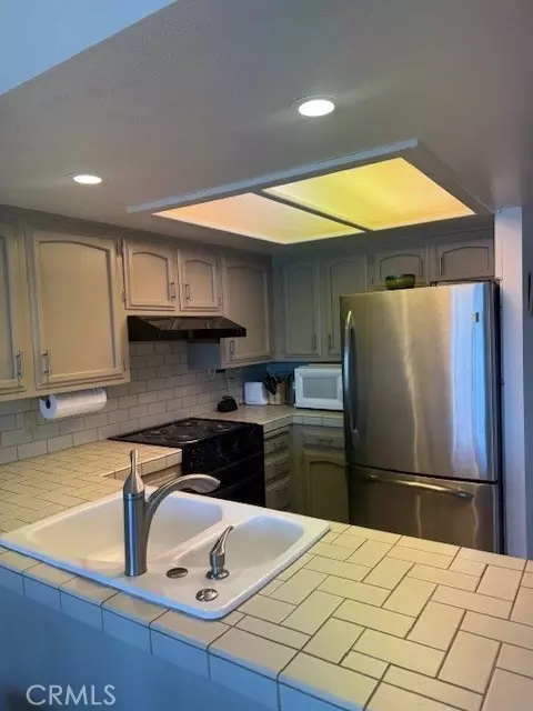 Kitchen - 557 Lucerne St, Cayucos, CA 93430 photo 2 of 6