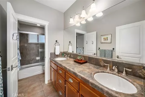 Bath - 159 Ash Ave, Cayucos, CA 93430 photo 4 of 6