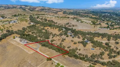 350 Robles Rd, Paso Robles, CA 93446 photo 3