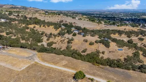 350 Robles Rd, Paso Robles, CA 93446 photo 4
