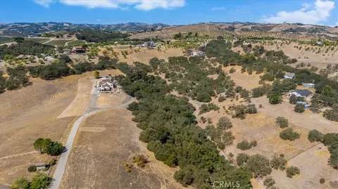 350 Robles Rd, Paso Robles, CA 93446 photo 5
