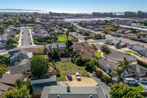 1362 Farroll Rd, Grover Beach, CA 93433