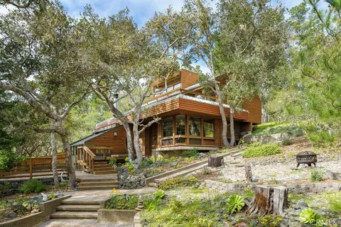 1021 Hillcrest, Cambria, CA 93428