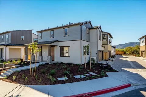 209 Foxtrot Ct, San Luis Obispo, CA 93401