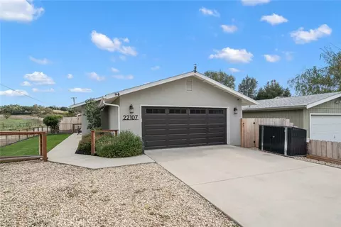 22107 J St, Santa Margarita, CA 93453