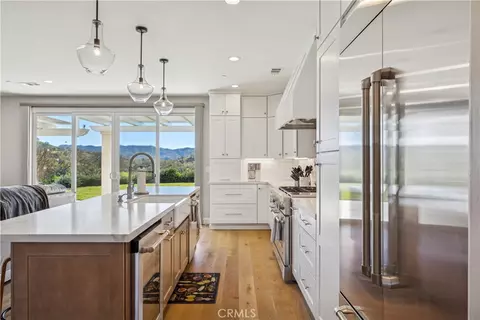 Kitchen - 2210 Holly Dr, Paso Robles, CA 93446 photo 4 of 4