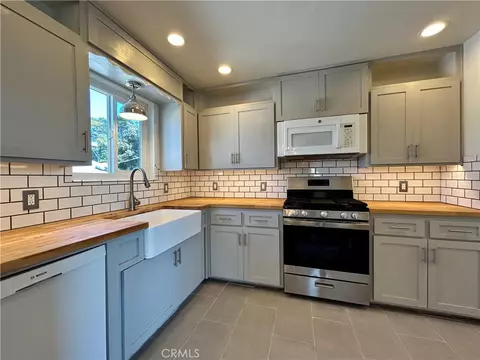 Kitchen - 941 Marina, Morro Bay, CA 93442 photo 2 of 3