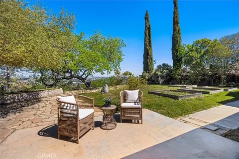 Exterior - 215 Hilltop, Paso Robles, CA 93446 photo 3 of 9