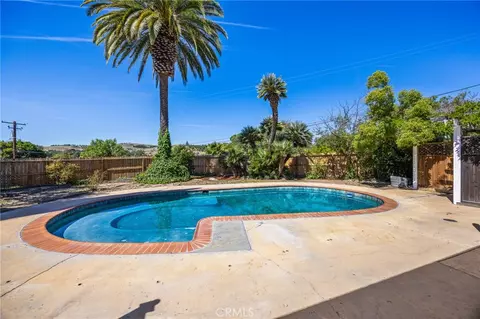 Exterior - 215 Hilltop, Paso Robles, CA 93446 photo 8 of 9