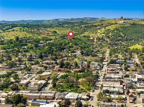 View/Area - 215 Hilltop, Paso Robles, CA 93446 photo 3 of 5