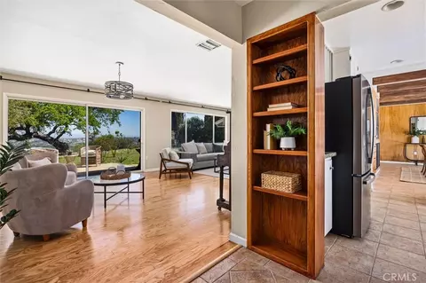 Entry Way - 215 Hilltop, Paso Robles, CA 93446 photo 2 of 2