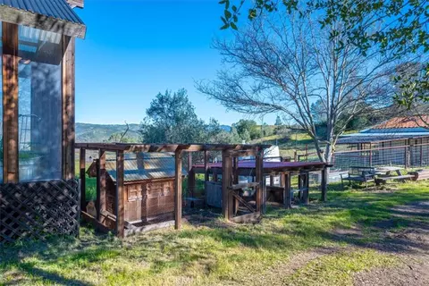 Exterior - 9750 Random Canyon Way, Creston, CA 93432 photo 20 of 21