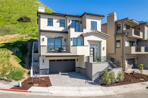 2736 Barcelona St, Pismo Beach, CA 93449