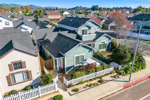 471 S Oak Park Blvd, Arroyo Grande, CA 93420