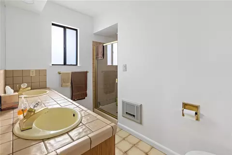 Bath - 1578 13th, Los Osos, CA 93402 photo 3 of 3