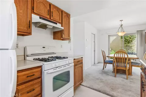 Kitchen - 618 Queenanne Rd, Paso Robles, CA 93446 photo 2 of 3