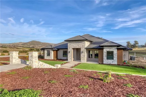155 Vista Montana Ln, Arroyo Grande, CA 93420