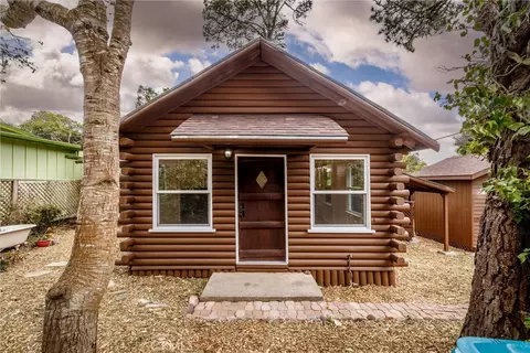 2525 Pierce Ave, Cambria, CA 93428