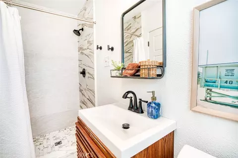 Bath - 261 N 13th, Grover Beach, CA 93433 photo 4 of 4