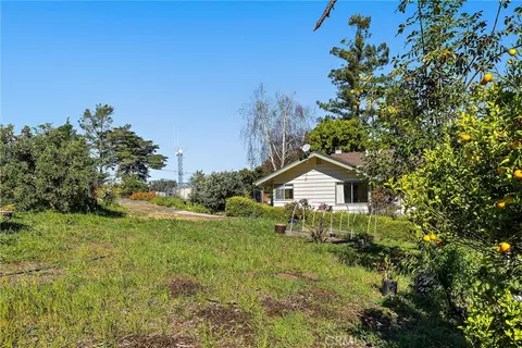 Exterior - 1909 Pineridge, Cambria, CA 93428 photo 3 of 7
