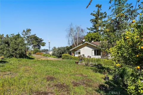 Exterior - 1909 Pineridge, Cambria, CA 93428 photo 3 of 7