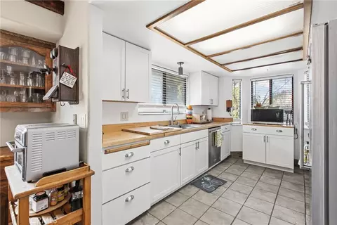 Kitchen - 2918 Burton Dr, Cambria, CA 93428 photo 1 of 3
