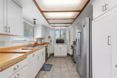 Kitchen - 2918 Burton Dr, Cambria, CA 93428 photo 2 of 3