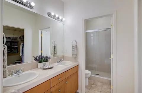 Bath - 3838 Moody, Clovis, CA 93619 photo 2 of 5