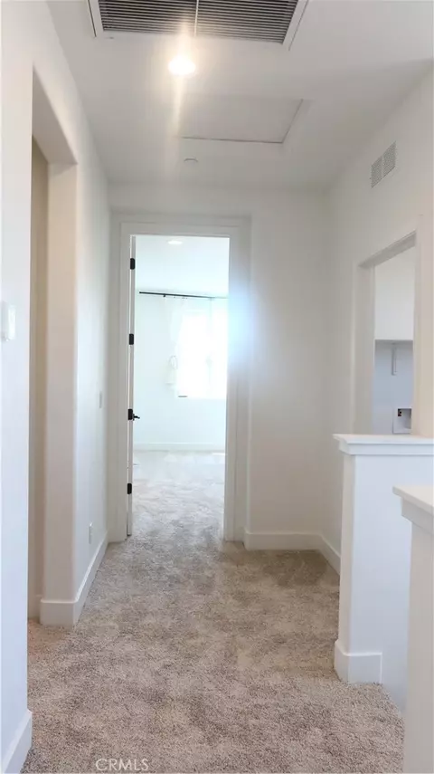 Entry Way - 4254 Oak Knoll Rd, Madera, CA 93636 photo 4 of 6