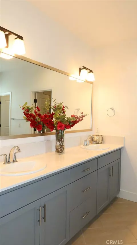 Bath - 4254 Oak Knoll Rd, Madera, CA 93636 photo 3 of 5