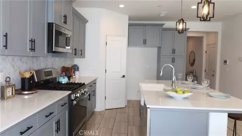 Kitchen - 4254 Oak Knoll Rd, Madera, CA 93636 photo 3 of 3