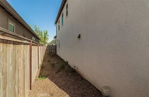 Exterior - 4254 Oak Knoll Rd, Madera, CA 93636 photo 5 of 19
