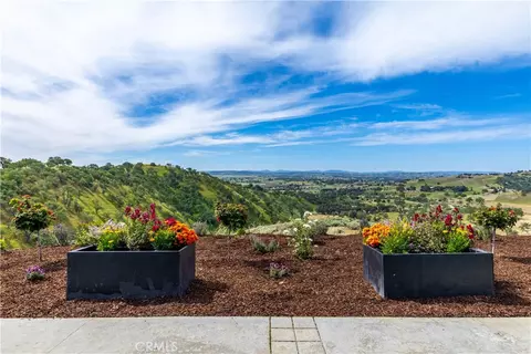 Exterior - 5530 El Pharo, Paso Robles, CA 93446 photo 6 of 9