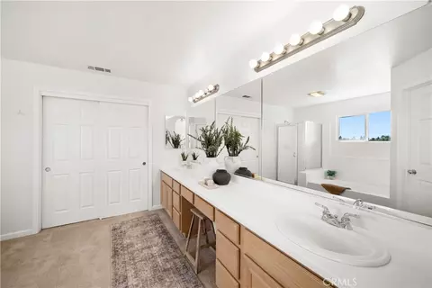 Bath - 1625 Leah Way, Paso Robles, CA 93446 photo 1 of 7