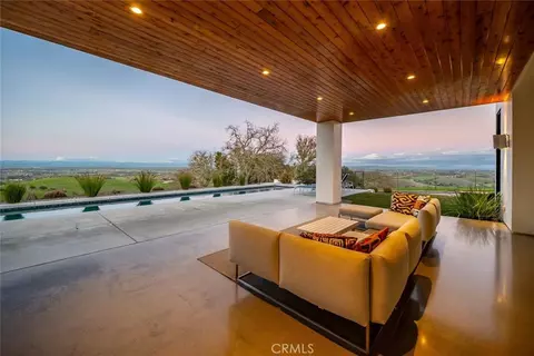 Exterior - 705 Sequoia Ln, Templeton, CA 93465 photo 7 of 17