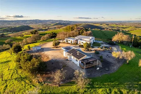 View/Area - 705 Sequoia Ln, Templeton, CA 93465 photo 1 of 1