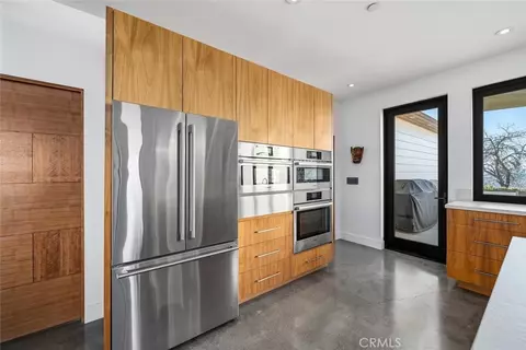 Kitchen - 705 Sequoia Ln, Templeton, CA 93465 photo 4 of 8