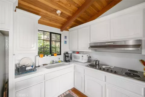 Kitchen - 1799 Saint Thomas Ave, Cambria, CA 93428 photo 3 of 3