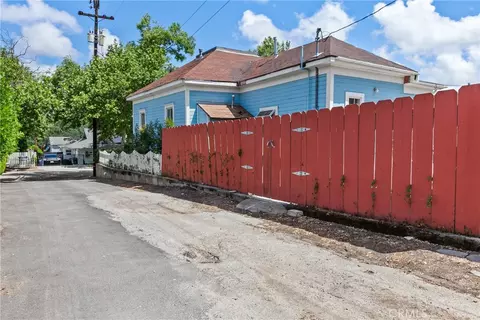 Exterior - 1517 Olive St, Paso Robles, CA 93446 photo 9 of 12