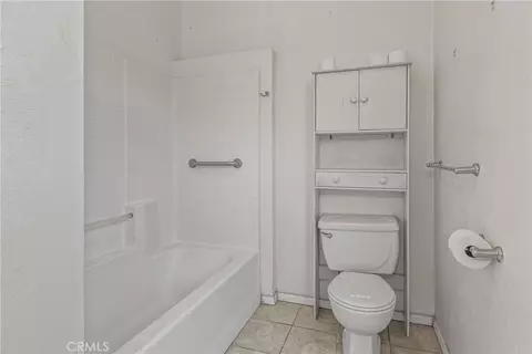 Bath - 1517 Olive St, Paso Robles, CA 93446 photo 2 of 2
