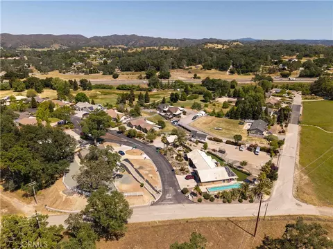 View/Area - 155 Eagle Creek Ct, Atascadero, CA 93422 photo 9 of 20