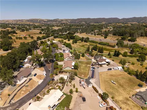 View/Area - 155 Eagle Creek Ct, Atascadero, CA 93422 photo 8 of 20