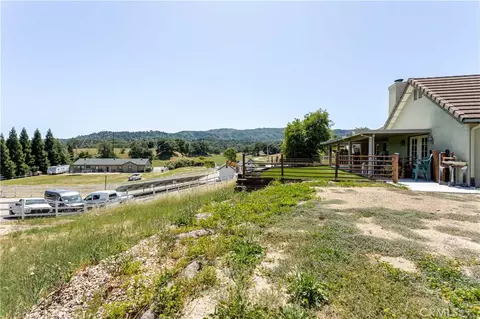 Exterior - 155 Eagle Creek Ct, Atascadero, CA 93422 photo 7 of 14
